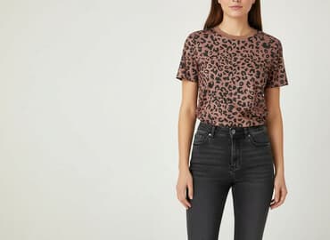 palto t shirty: Women`s T-shirt, size S — 1