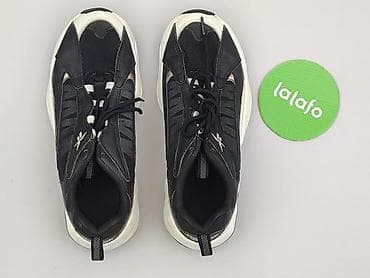 second hand things: Reebok, Sneakersy dla mężczyzn, rozmiar 39 — 2