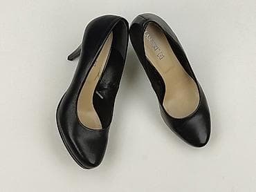 crocs: Flat shoes for women, size 38 — 1