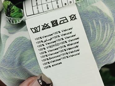 krótkie spodenki i nogi z cellulitem: Pimkie, Szorty damskie, M — 6