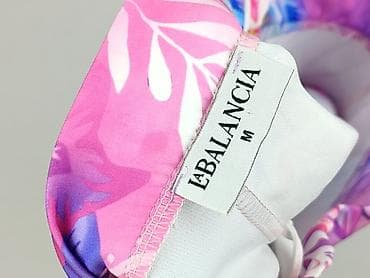 baleriny h: Szorty damskie, rozmiar M — 4