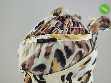 Ubrania damskie: Bluzka damska, rozmiar S — 5