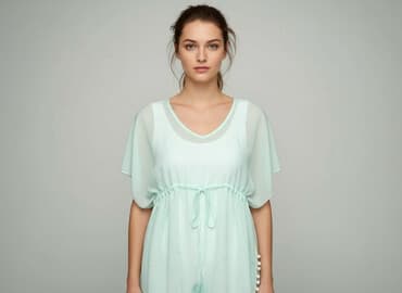 srebrna narzutka: Women`s cape, size M — 1