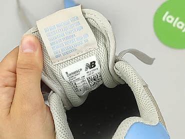 gazelle 22: New Balance, Sneakersy damskie, rozmiar 38.5 — 4