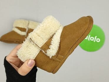 klapki z futerkiem dla dzieci ccc: Kapcie 18, Używany — 5