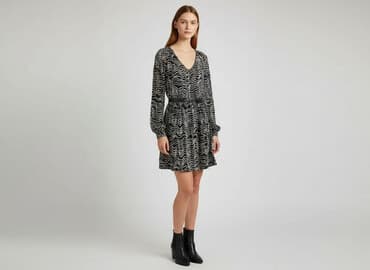 sukienka i długie kozaki: Women`s dress, size S — 1