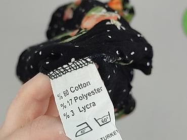 Women: Women's blouse, size M — 4