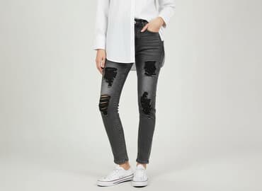 latka na ubrania: Jeans for women, size S — 1