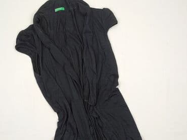 basic t shirty oversized: United Colors of Benetton, Women`s cape, size S (EU 36) — 1