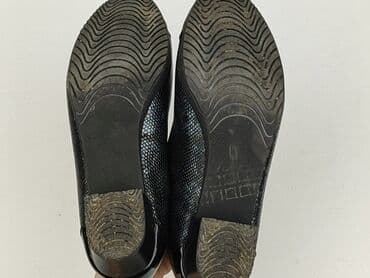 hello kitty kapcie: Półbuty damskie, rozmiar 40 — 6