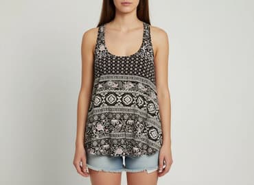 bluzki w stylu boho: T-shirt damski, rozmiar S — 1