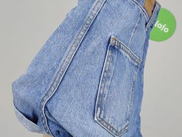 top z łańcuszkiem bershka: Bershka, Szorty damskie, rozmiar 2XS — 4