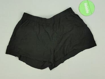 krótkie spodenki i nogi z cellulitem: Vila, Szorty damskie, M — 2