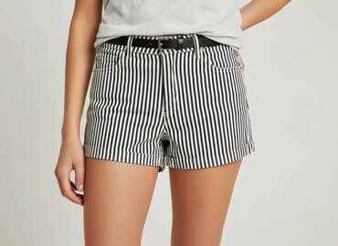 spodnie z lampasami h m: H&M, Shorts for women, size L — 1