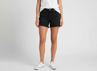 czarne krótkie spodenki z dziurami: Szorty damskie, rozmiar S — 6