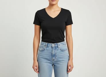 czarne t shirty w serek damskie: T-shirt damski, rozmiar S — 5