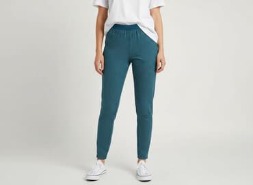 zielone joggery damskie croop: Legginsy Eleganckie damskie, rozmiar S — 6