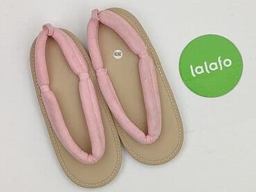 born2be klapki z futerkiem: Kapcie damskie, rozmiar 39 — 2