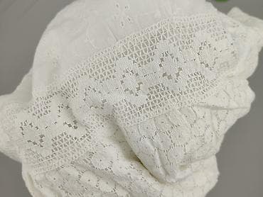 biale trampki mustang: Sukienka damska, rozmiar S — 6