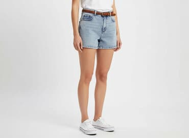 krótkie spodenki z wysokim stanem sinsay: Szorty damskie, rozmiar M — 1