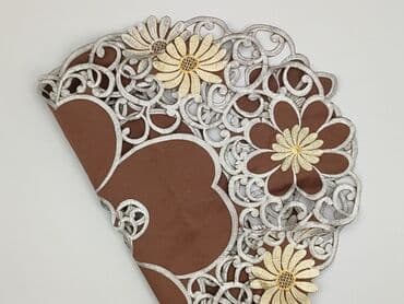 Скатертина 46 x 82, колір - Коричневий, стан - Ідеальний на lalafo.pl Скатертина 46 x 82, колір - Коричневий, стан - Ідеальний