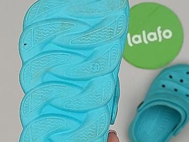 basic tees h: Sandałki 21, Używany — 5