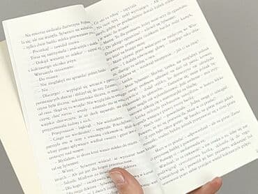 Książki: Książka, gatunek - Powieść, stan - Idealny — 4
