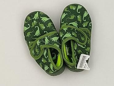 czapki chada: Kapcie 24, Nowy — 1