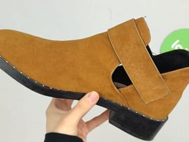 kozaki wiosenne ccc: PULL&BEAR, Botki damskie, 39 — 7