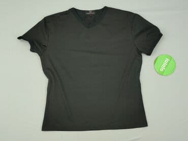 Women's Clothing: Independent, Women`s T-shirt, size XL (EU 42) — 2