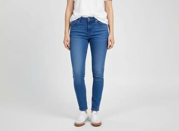 deposit photo dżins: Jeansy damskie, rozmiar L — 5