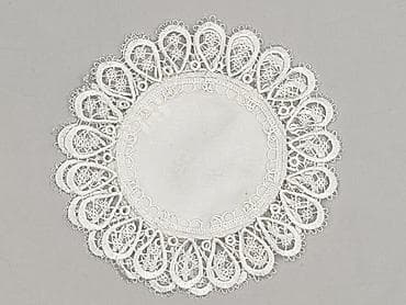 Serwetka 21 x 21, kolor - Biały, stan - Bardzo dobry