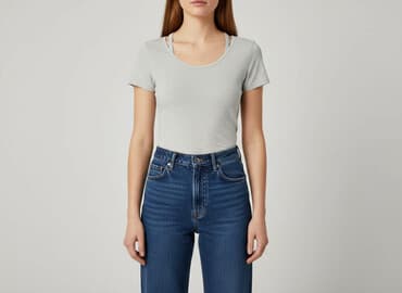 obcisłe koszulki: T-shirt damski, rozmiar S — 1