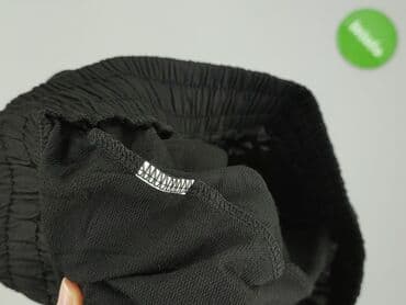 krótkie spodenki i czarne adidasy: Shorts for women, size S — 4