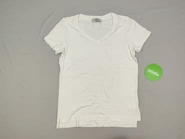 czarne t shirty damskie w serek: T-shirt damski, rozmiar S — 2