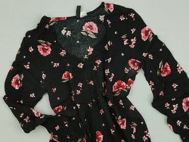 bluzka czarna z dekoltem v: H&M, Women's blouse, size 2XS — 2