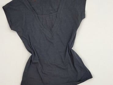 obcisłe koszulki: Top Secret, T-shirt damski, rozmiar S — 1