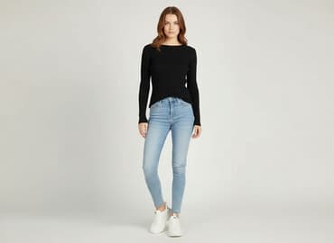 stradivarius sweter z dziurami: Stradivarius, Women`s knitwear, size M — 1