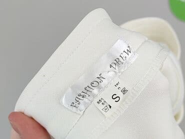 spodniczko spodenki biale: Szorty damskie, rozmiar S — 4