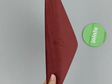 Home & Garden: Czerwona, trójkątna poduszka lub panel dekoracyjny. Produkt wykonany z — 4