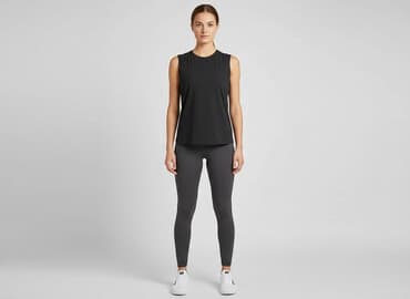 vinted the north face kurtka: The North Face, Women`s T-shirt, size S — 1