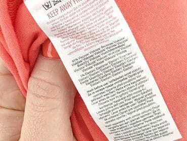 białe t shirty z czerwonem napisem: Beloved, Women`s T-shirt, size S (EU 36) — 5