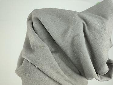 basic t shirty: Uniqlo, Women`s T-shirt, size M — 5