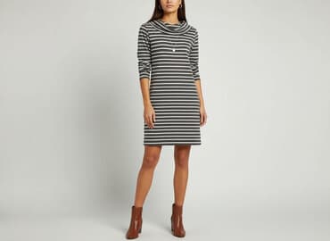 sukienki dresowe z kapturem damskie: Sukienka damska, rozmiar M — 1