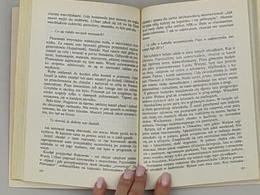 Książki: Książka, gatunek - Literatura faktu, stan - Bardzo dobry — 3