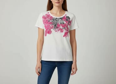 przerabianie koszulek: Women`s T-shirt, size S — 1