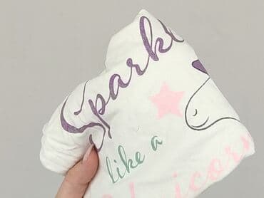 sweter hello kitty h: Bluzka, Little kids, 7 lat, 122-128 cm, stan - Bardzo dobry — 6