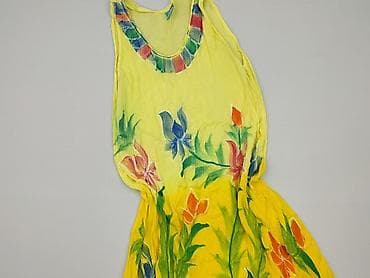 w klapkach tekst: Sukienka damska, rozmiar M — 1