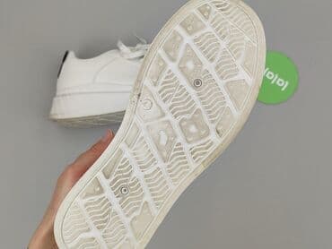 Жінкам: Кросівки жіночі, 41 на lalafo.pl — 4 Жінкам: Кросівки жіночі, 41 — 4