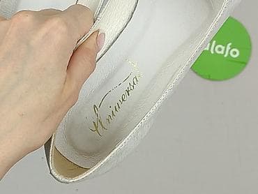 ccc buty elsa: Flat shoes for women, size 38 — 8